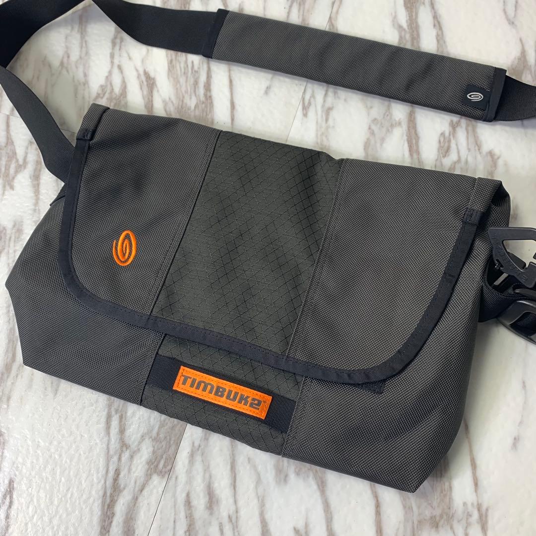美品 TIMBUK2 メッセンジャーバッグ S ブラック オレンジ 渦巻き刺繍