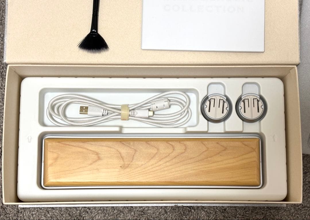 【箱あり】AZIO レトロクラシック ワイヤレスキーボード タイプライター