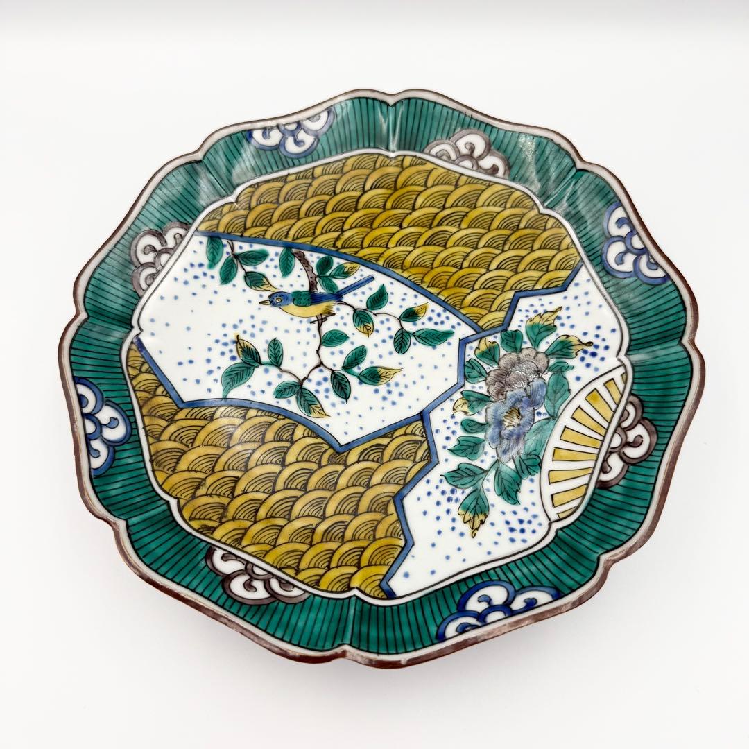 未使用品　木箱付き　九谷焼　陶源製　高台　丸鉢　輪花　花鳥　色絵　皿　食器　共箱