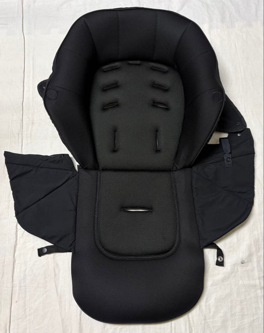 2024年発売 アップリカ ベビーカー ラクーナクッションフリープラス AC