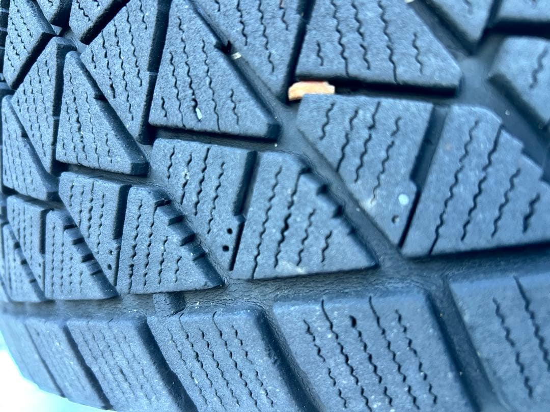 ブリヂストン DM-V3 2本　DM-V2 2本225/65R17