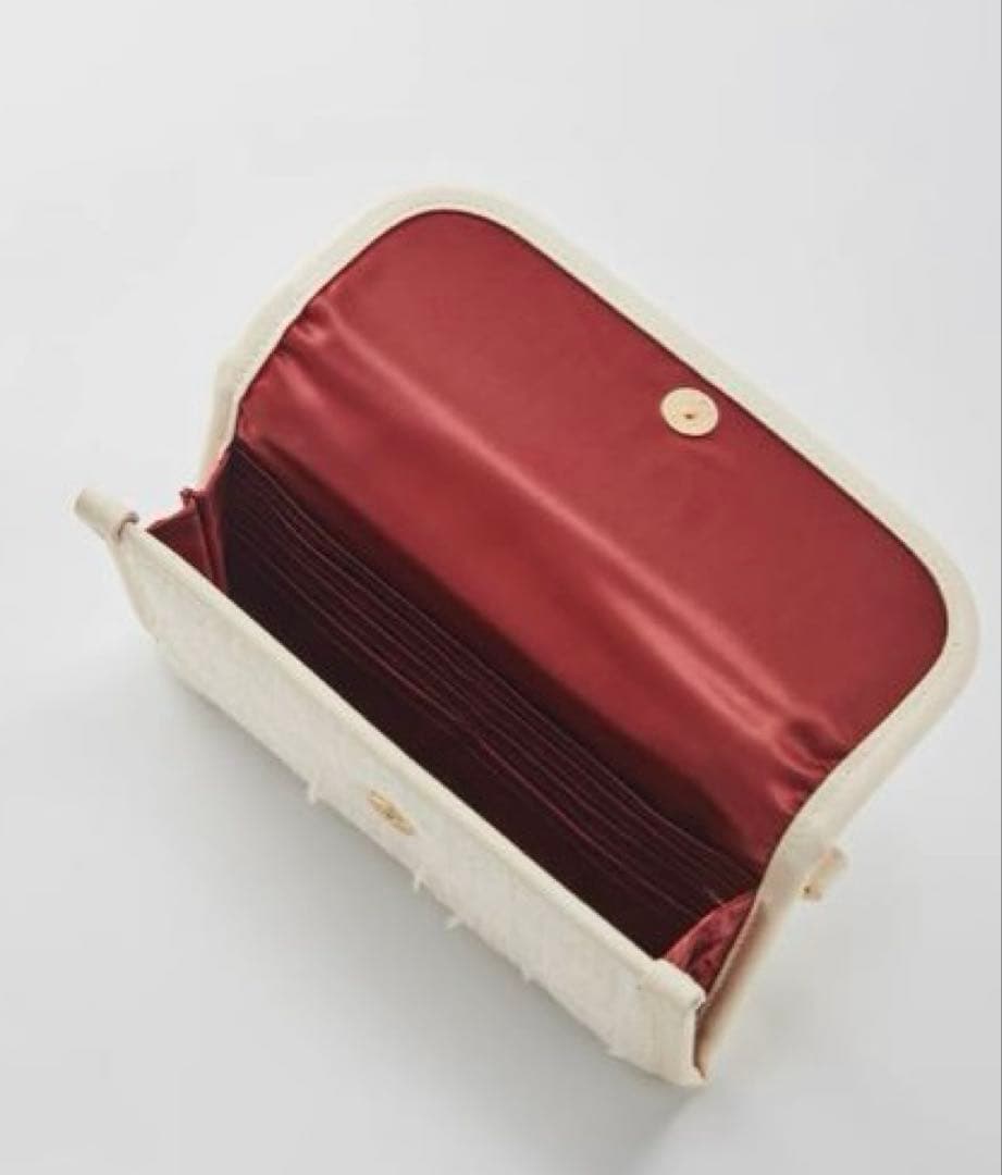 新品未使用！♡ファミリア　フラットポーチ　クリスマス限定