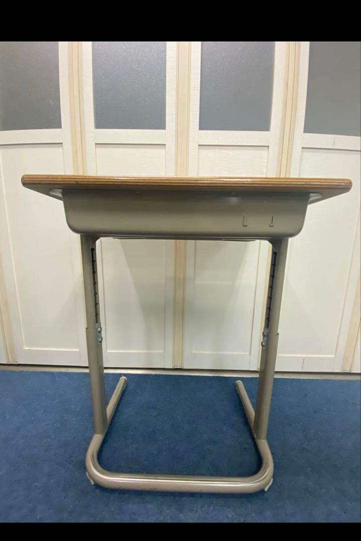 高さ調整可能なシンプルデスク　2セット