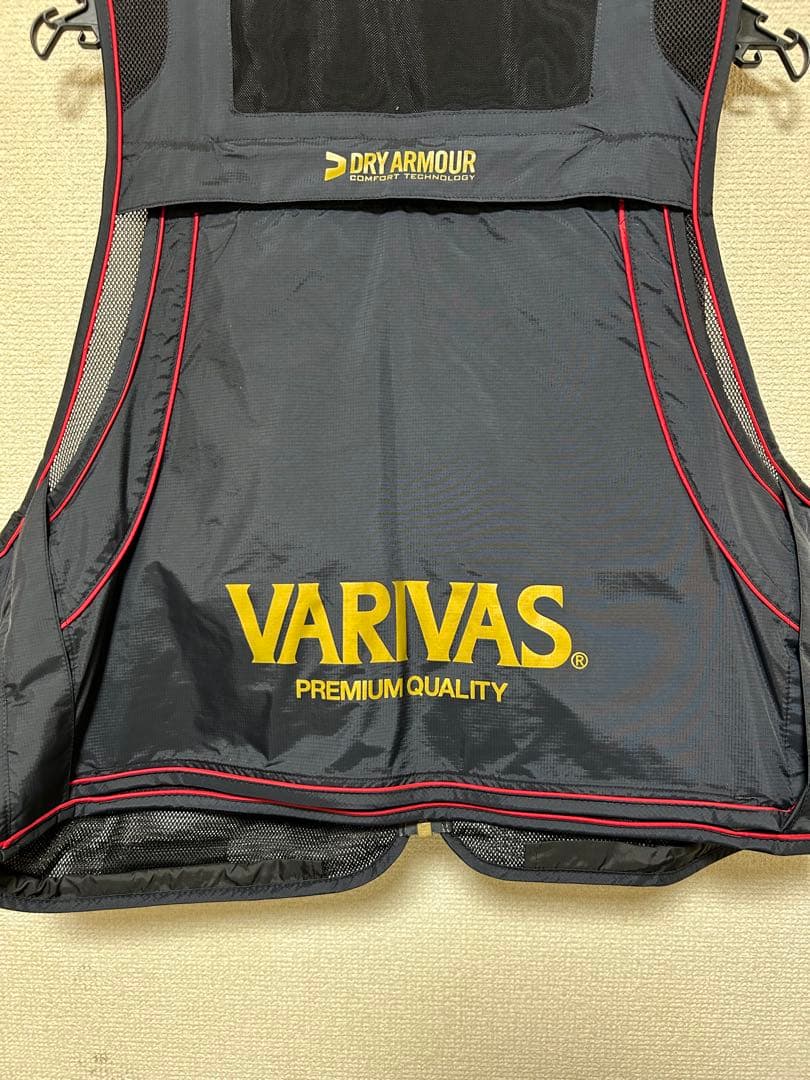 VARIVAS フィッシングベスト LL 黒/赤