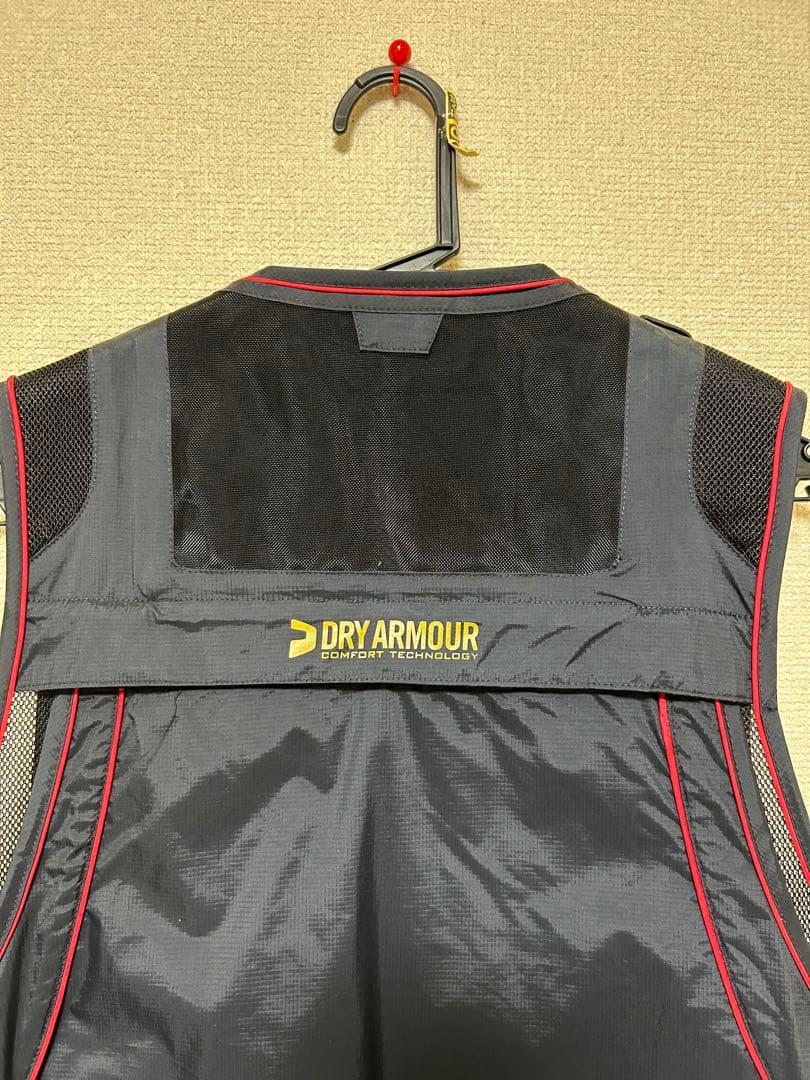 VARIVAS フィッシングベスト LL 黒/赤