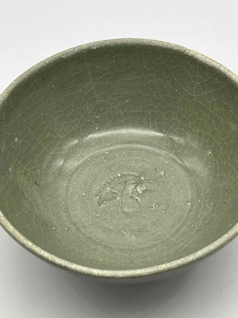 南宋時代～元時代　青磁 龍泉窯刻花唐草文碗　耀州窯皿　龍泉窯(C-76)