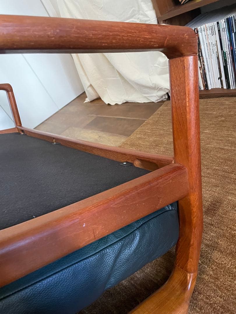 【プ】デューロン　Dyrlundダークグリーン レザー2人がけソファ