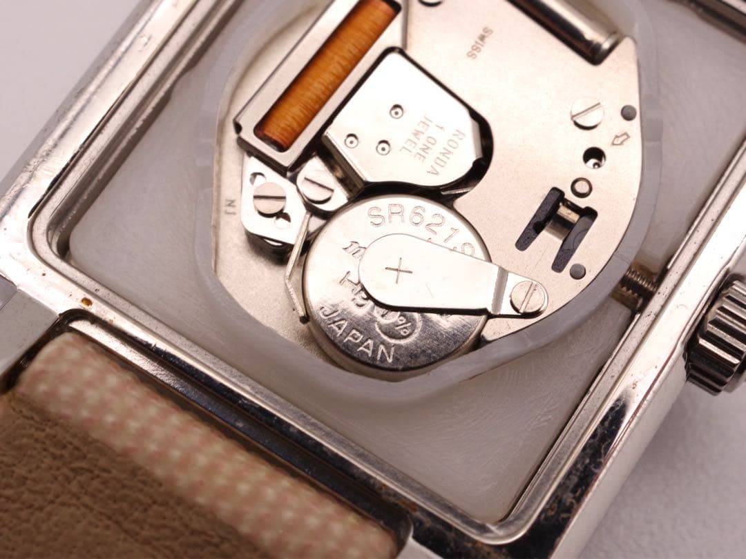 新品電池交換 Burberry 腕時計 クォーツ 純正ベルト 477