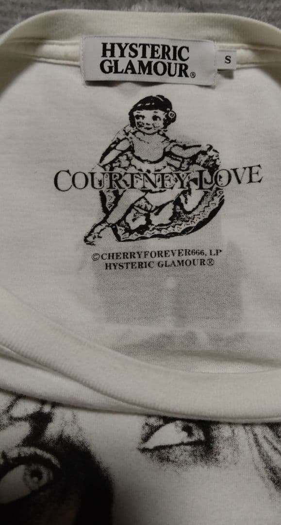 【美品】HYSTERIC GLAMOURコートニーラブ Tシャツ