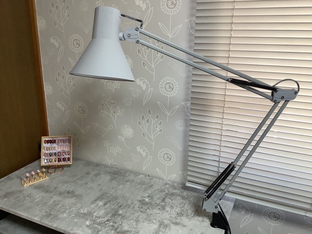 「ママサン専用」ネイルデスク　スツール　スタンドライト　3点セット