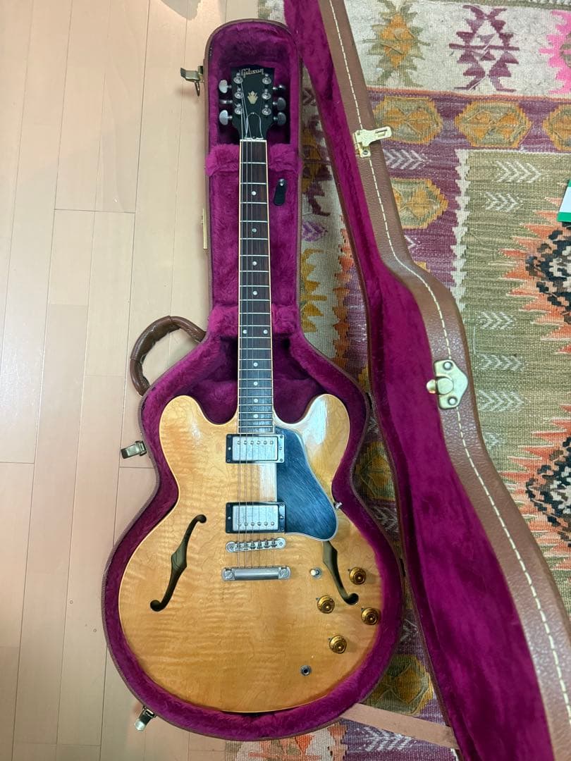 Gibson ES-335 Natural figured top 1／25まで