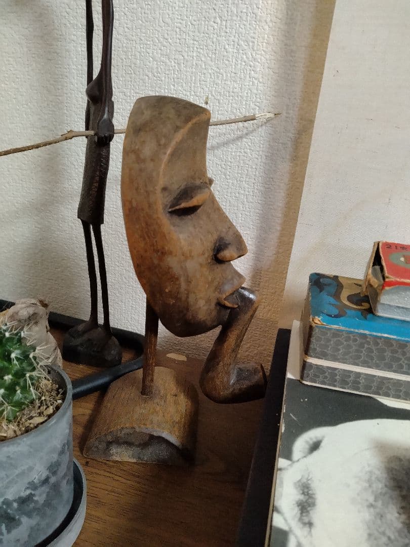 アフリカ　プリミティブアート　パスポートマスク　置物