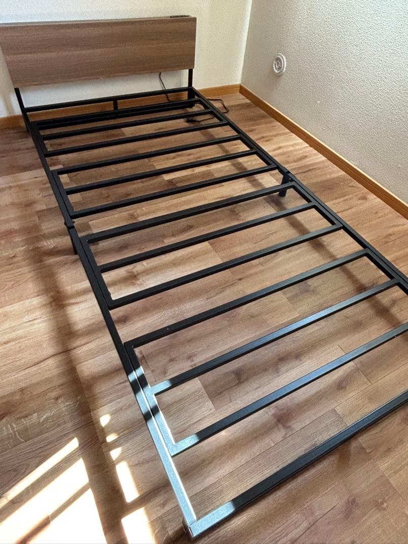 シングルベッドフレーム コンセント付き