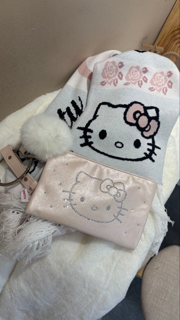 PELLICULE HELLO KITTYマフラーショルダーバッグニット帽