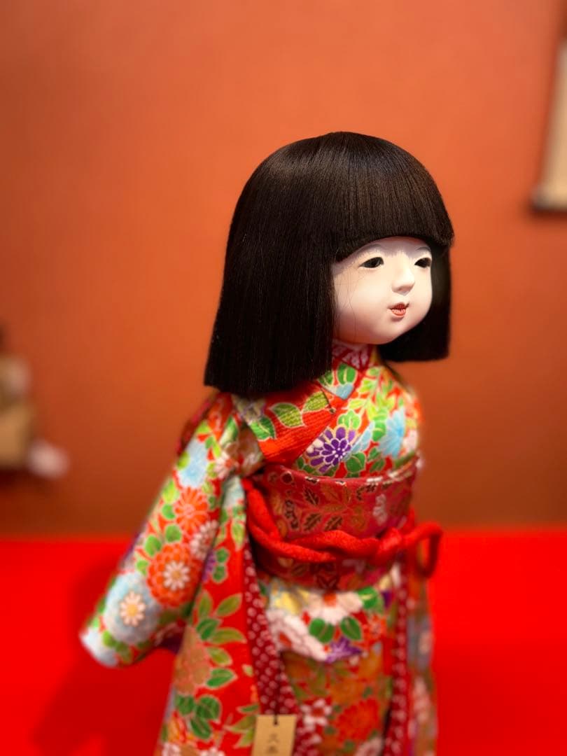 市松人形 カラフルな花柄着物