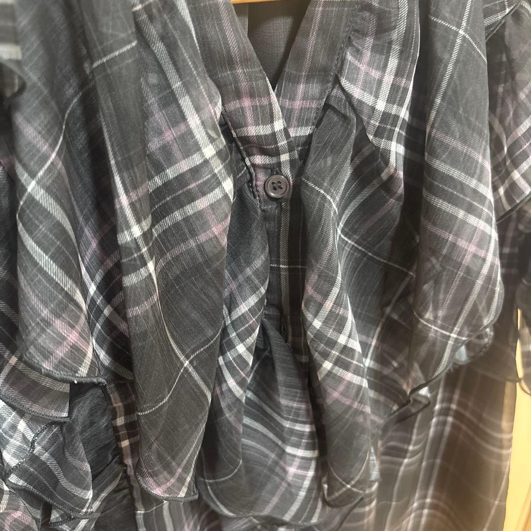 美品　JUSGLITTY シアーチェックブラウス