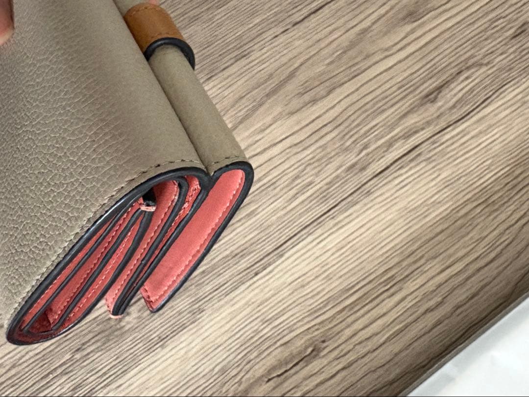 LOEWE ロエベ トライフォールド　ウォレット ソフトグレインカーフ