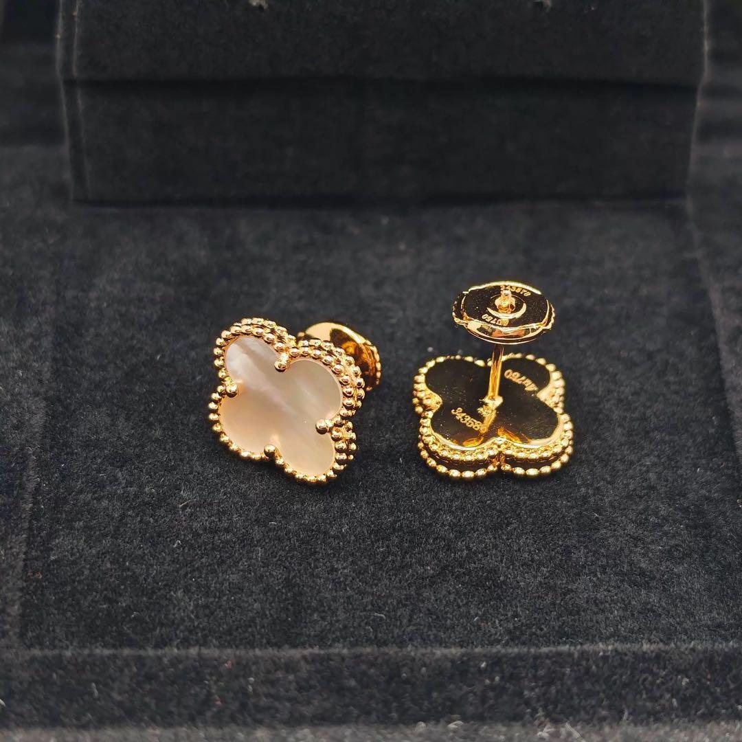 sasuke(四つ葉ピアス白-ゴールド)