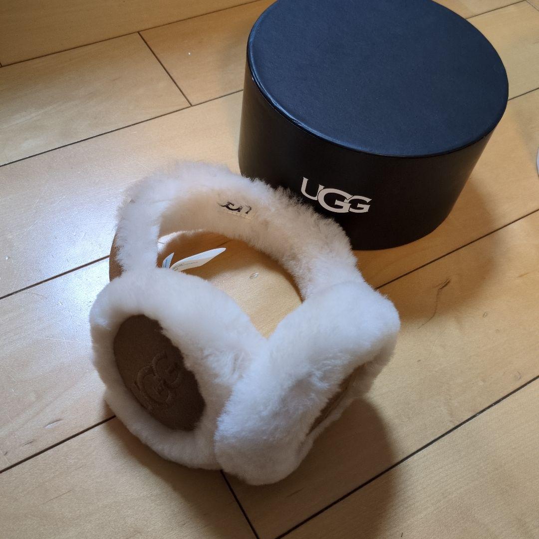 UGG ホワイトファー イヤーマフ OS/TU箱付き