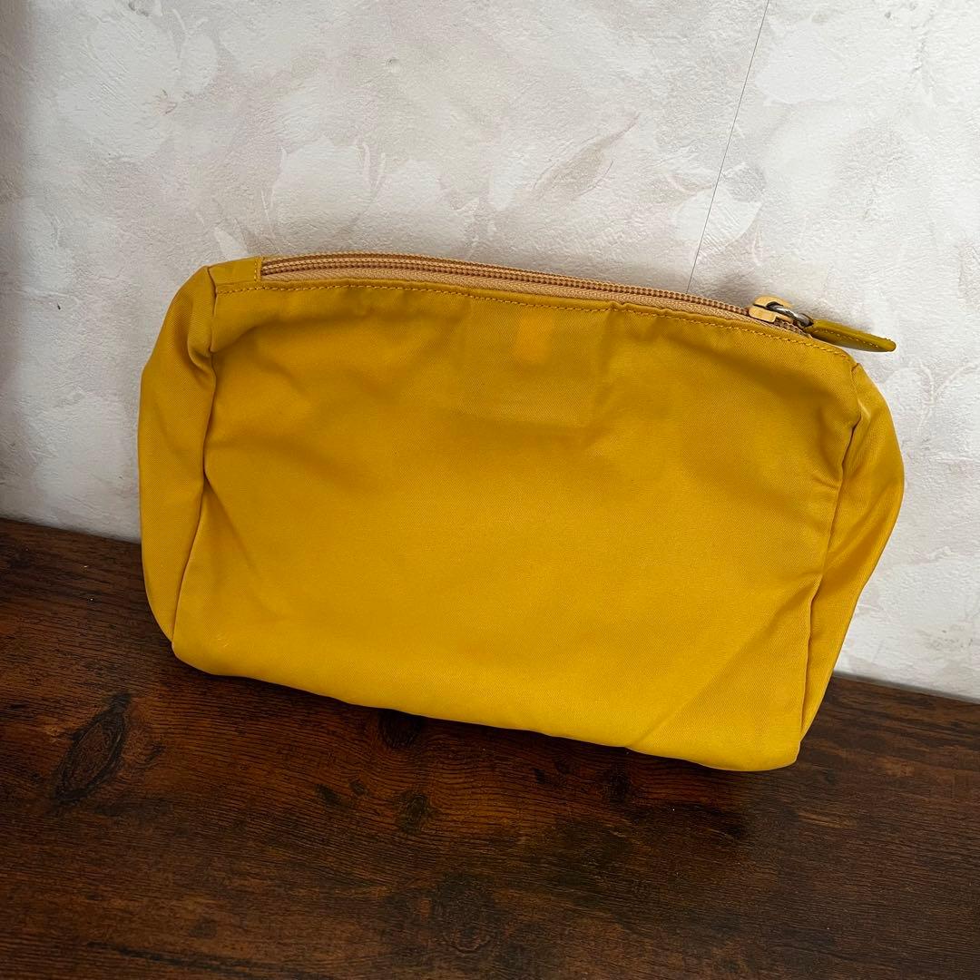 PRADA プラダ 三角プレート テスート ナイロン メイクポーチ イエロー