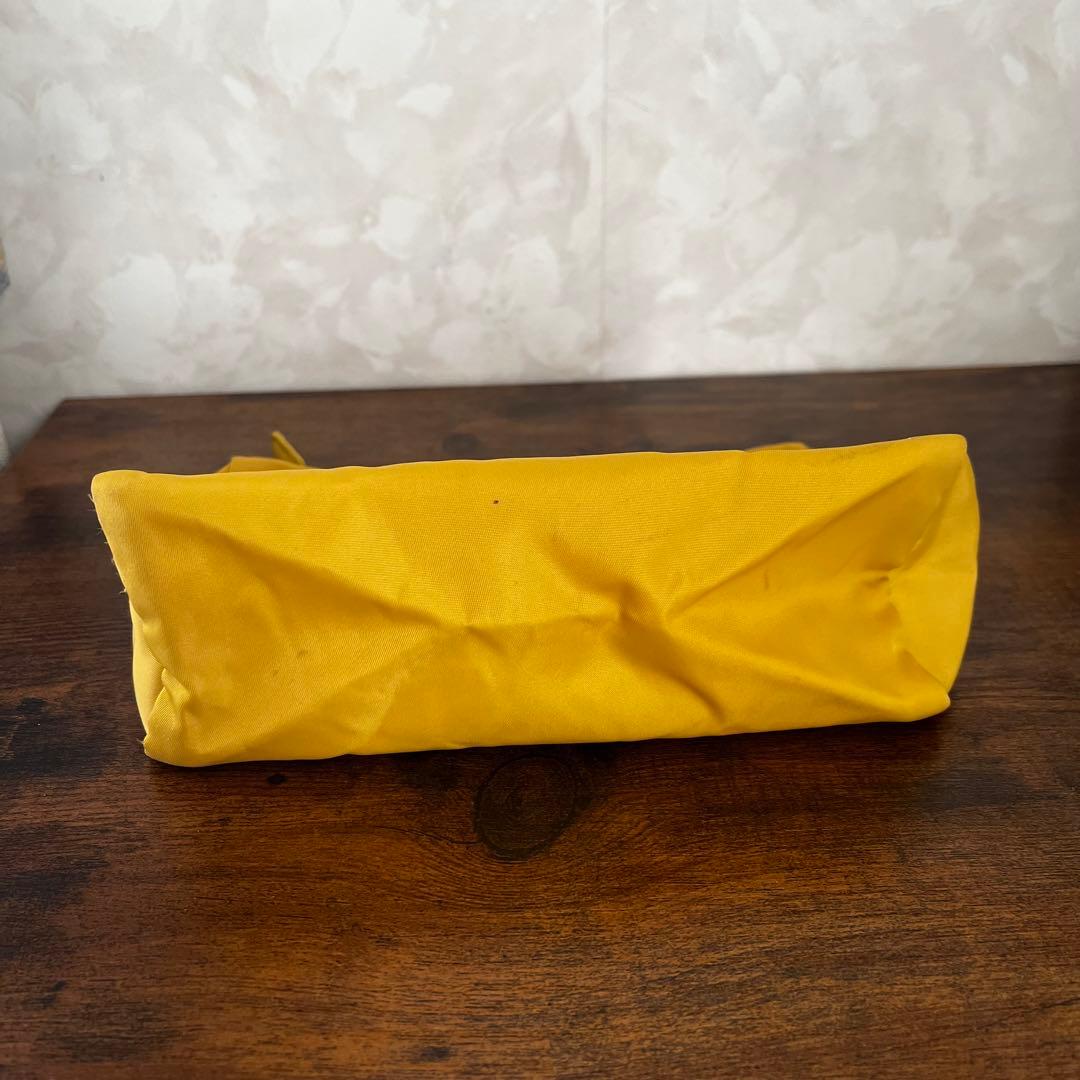 PRADA プラダ 三角プレート テスート ナイロン メイクポーチ イエロー