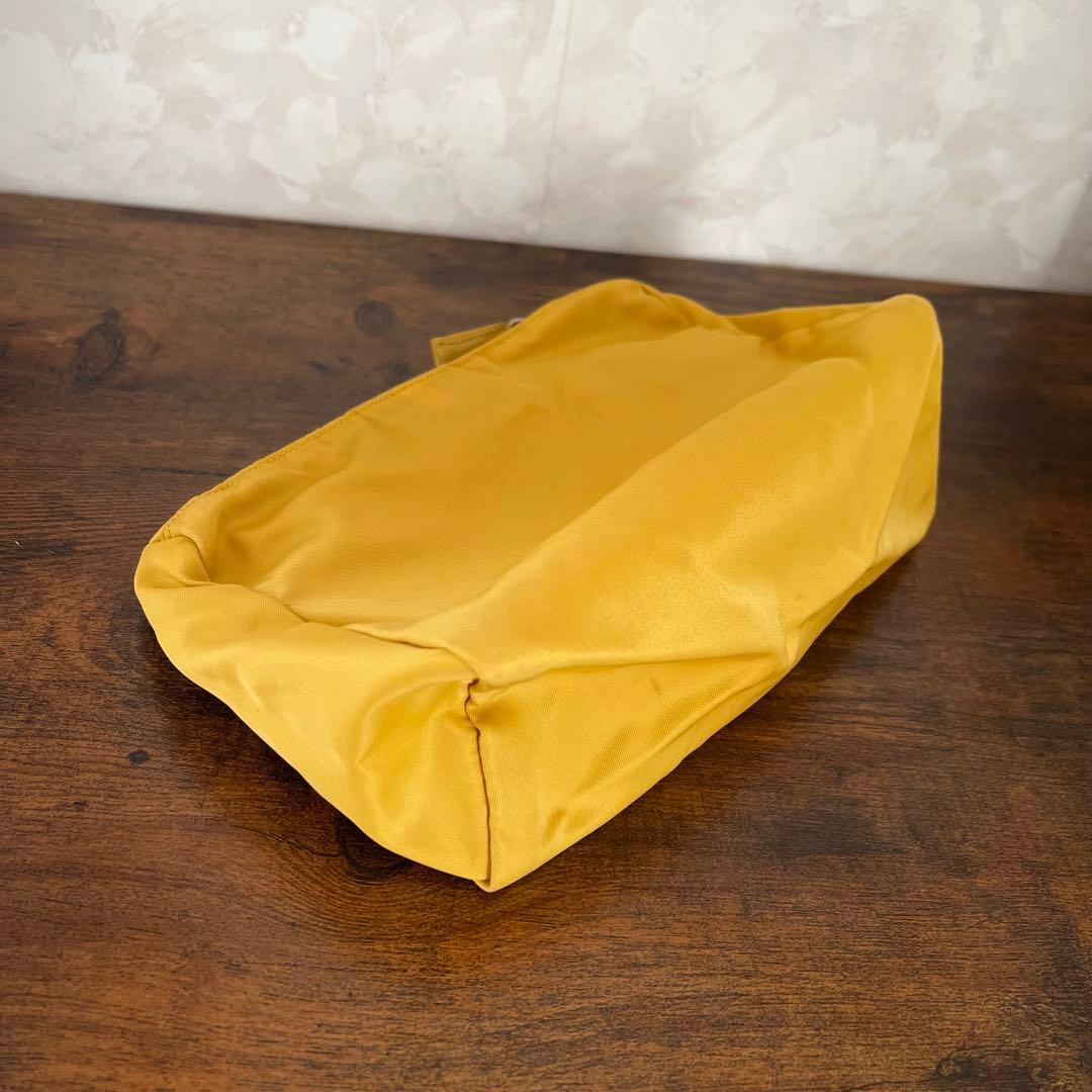 PRADA プラダ 三角プレート テスート ナイロン メイクポーチ イエロー