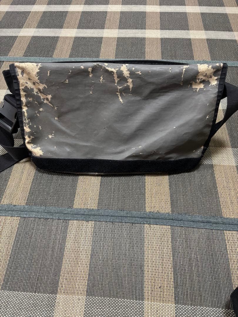 メッセンジャーバッグ 黒　timbuk2