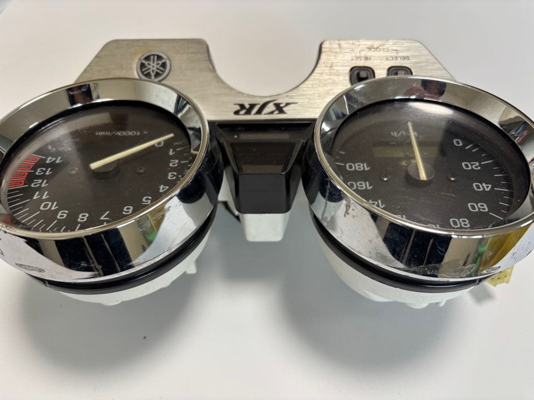 Yamaha XJR400 メータ