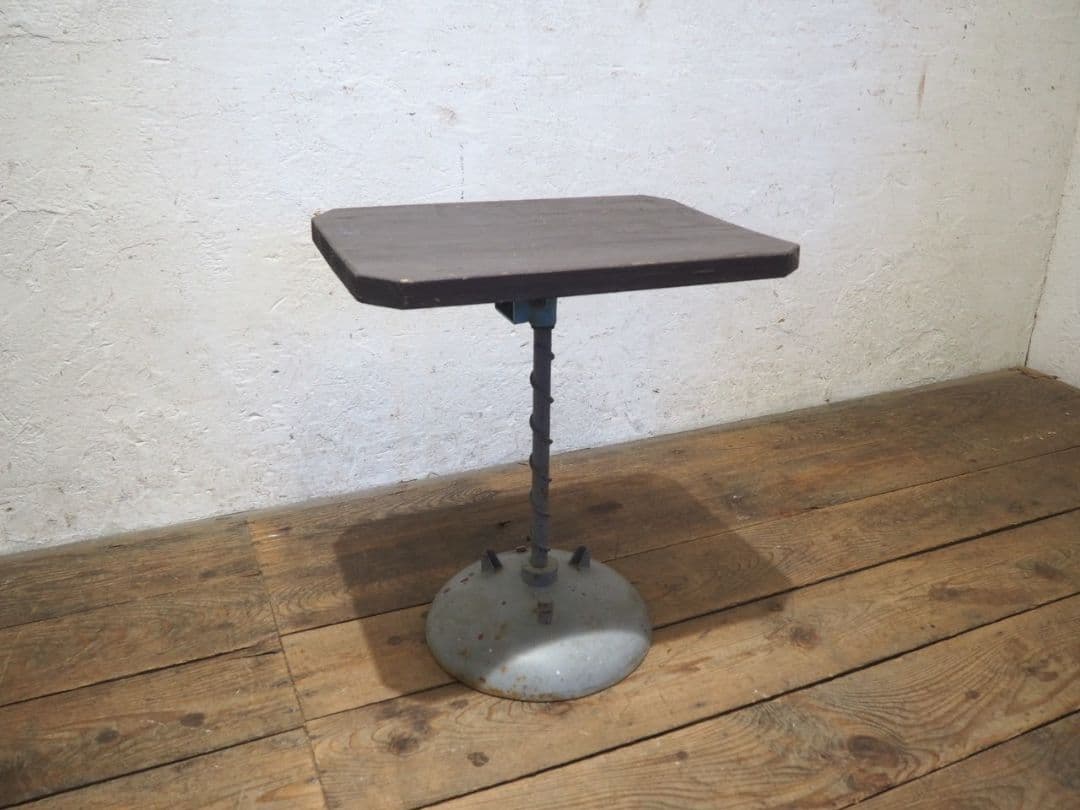1213 ヴィンテージ　古い鉄脚テーブル　レトロ　工業系　インダストリアル　台
