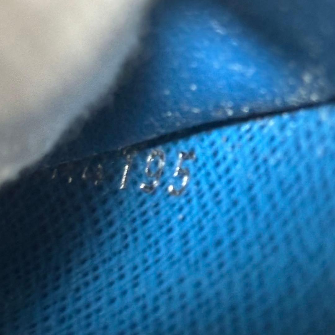 ルイヴィトン エピ ヴェルティカル 長財布 ブルー ファスナー