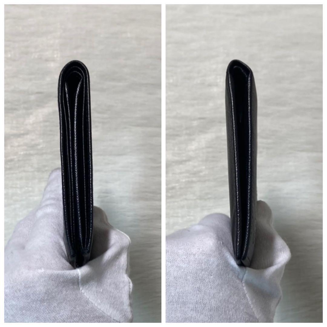 お買い得品　美品　PRADA プラダ　二つ折り　銀　黒　小銭入れ　折り財布　財布