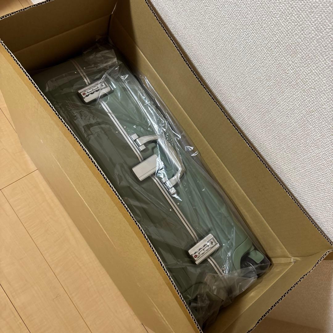 未使用 オリーブグリーン キャリーケース　90リットル以上