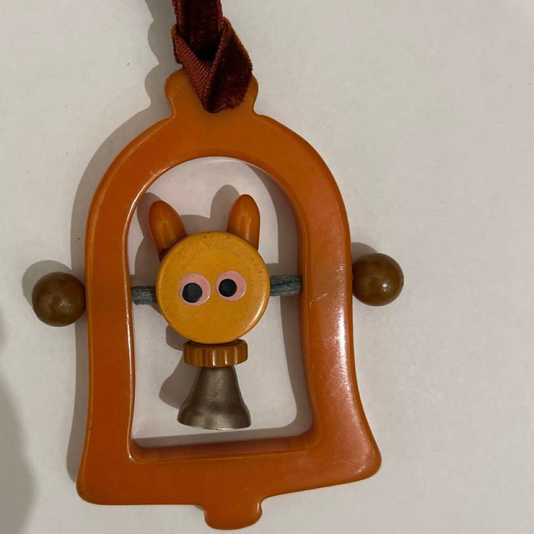 40s Bakelite ベルチャーム
