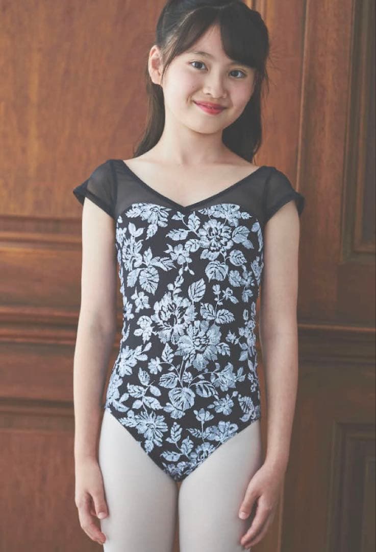 美品　stina スティナ レオタード