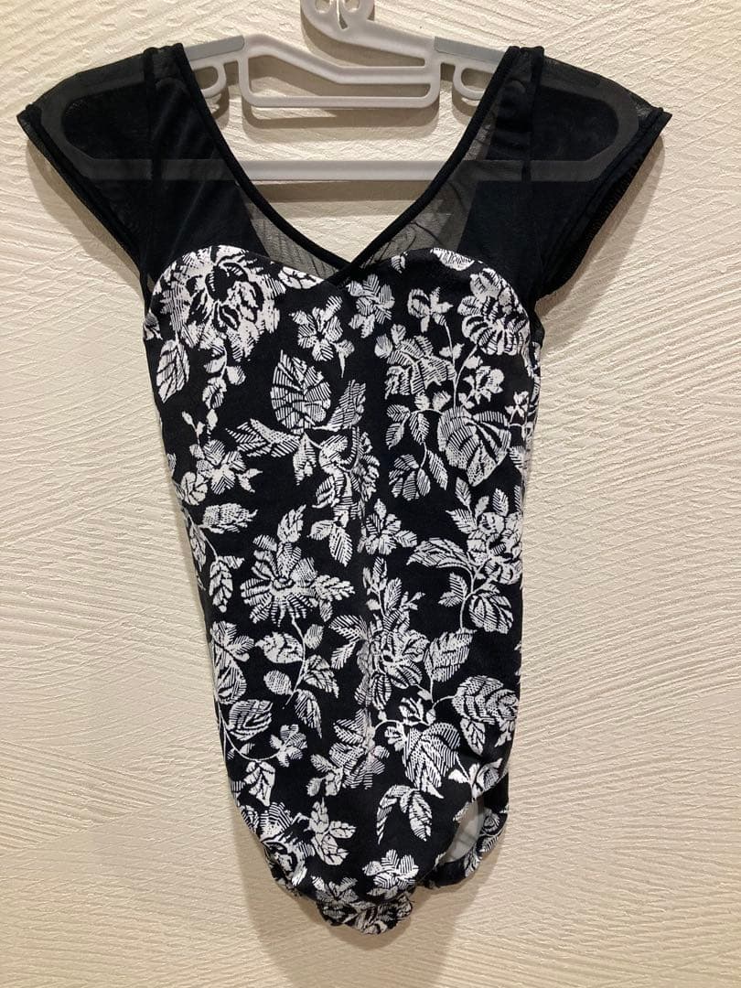 美品　stina スティナ レオタード
