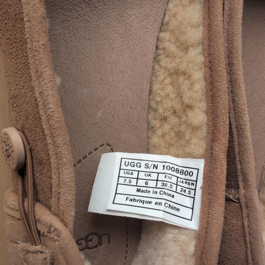 UGGモカシンフラットシューズ　24.5センチ
