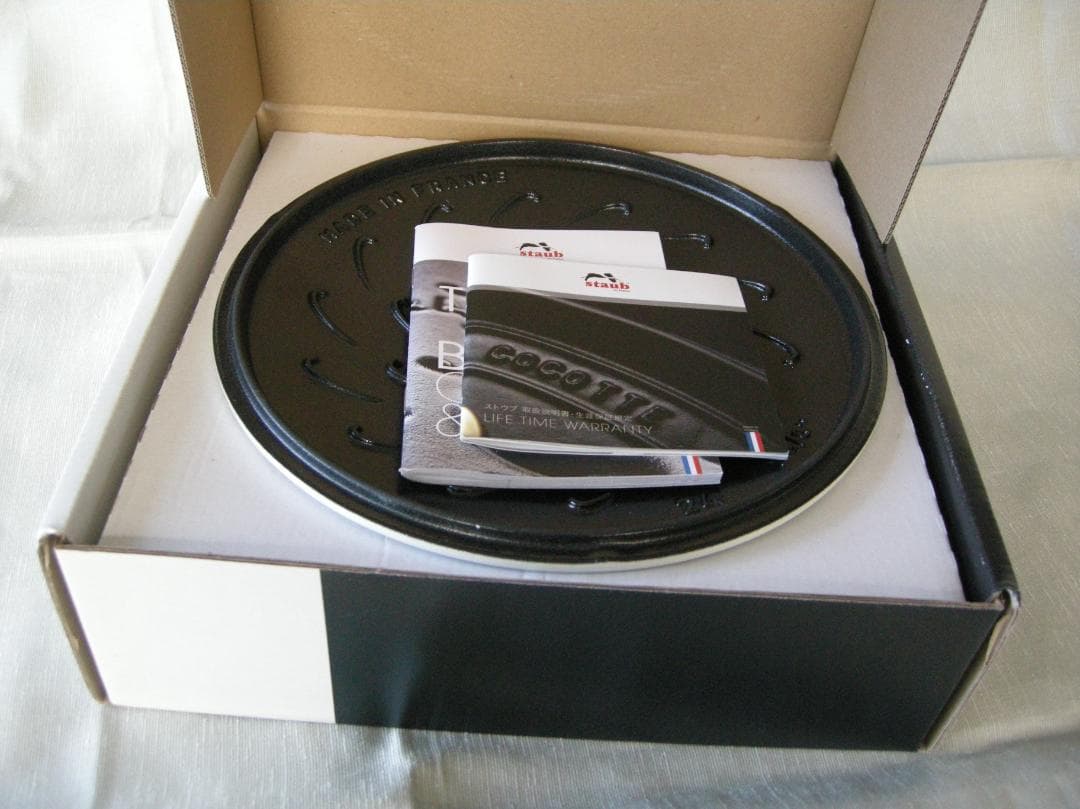 新品　ストウブ　ブレイザー　スノーフレーク　ホワイト　ソテーパン　24cm