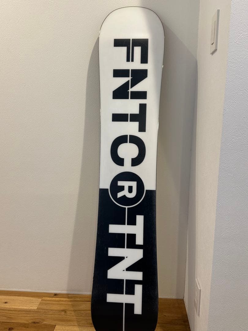 FNTC TNT Rスノーボード
