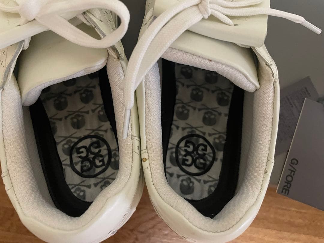 美品 ジーフォア レディースゴルフシューズ