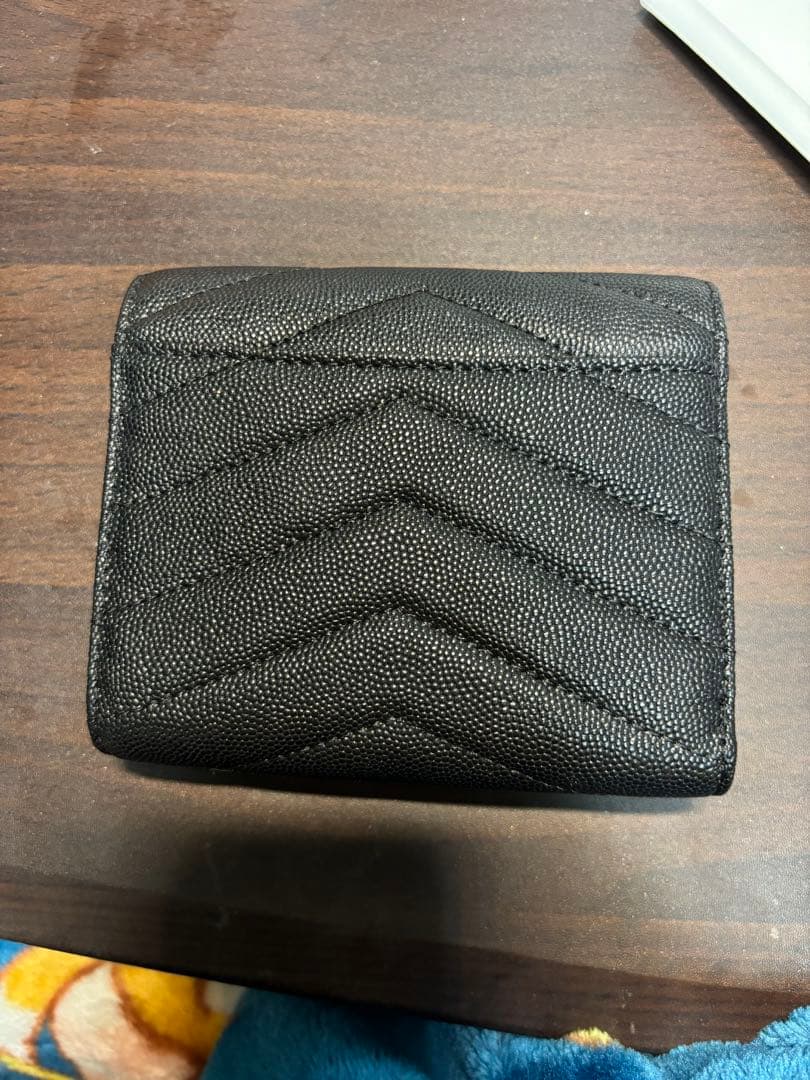 サンローラン キャビアスキン 三つ折り 財布