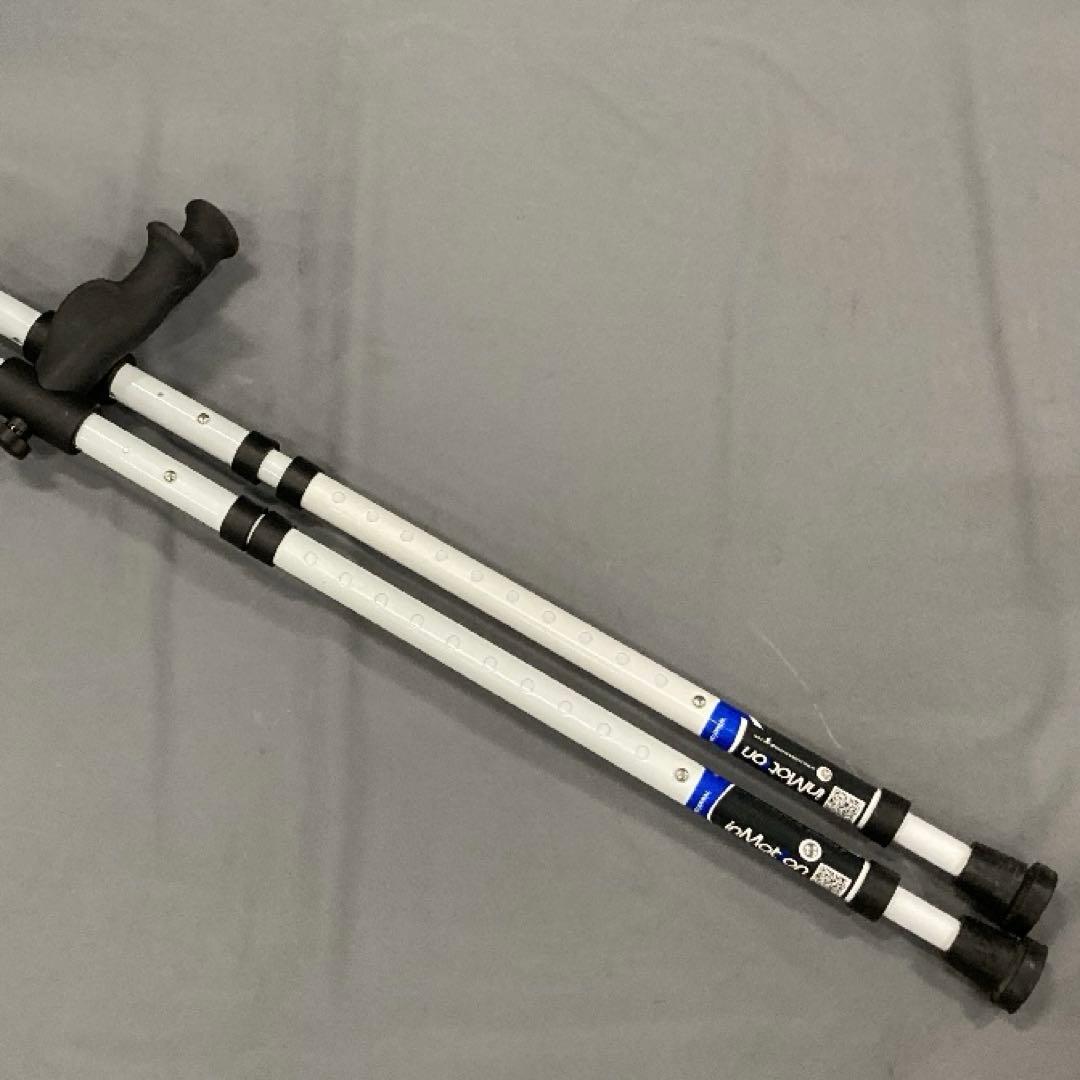 ミレニアムプロ　折りたたみ式　松葉杖　2本　ホワイト　高さ調整可能