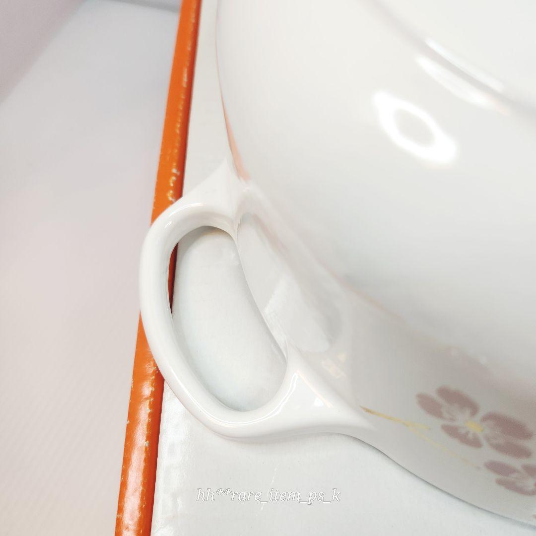 ルクルーゼ ココット ロンド 20cm サクラ ホワイト カプチーノマグ ピンク