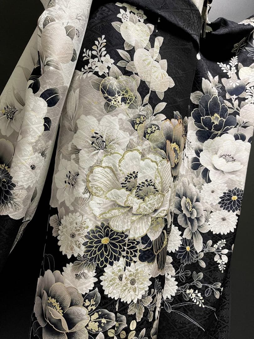 クール系モノトーンコーデ 振袖＋帯揚げ＋帯締め【白金彩刺繍振袖◆吉祥花】