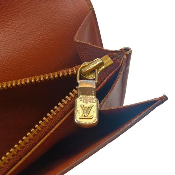 ルイヴィトン モノグラム 2つ折り 長財布 ポルトフォイユ サラ 旧型　0082