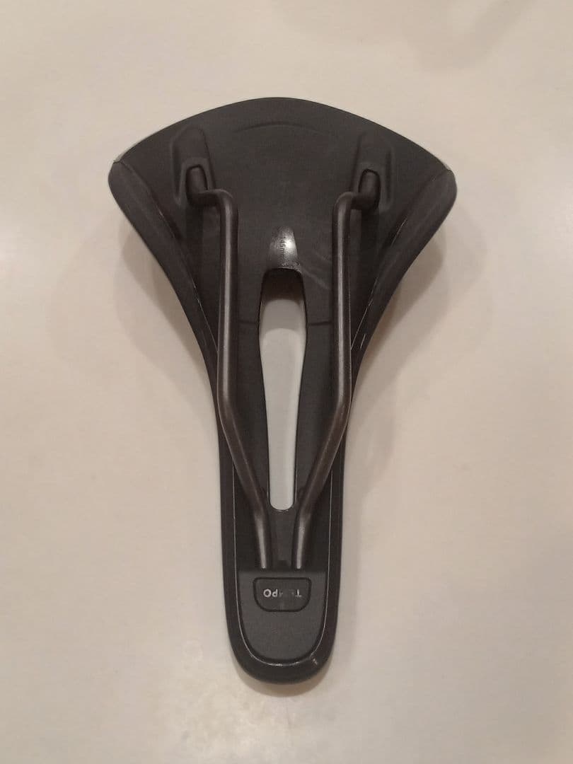 パーツ Fizik Tempo Aliante R3 145 mm