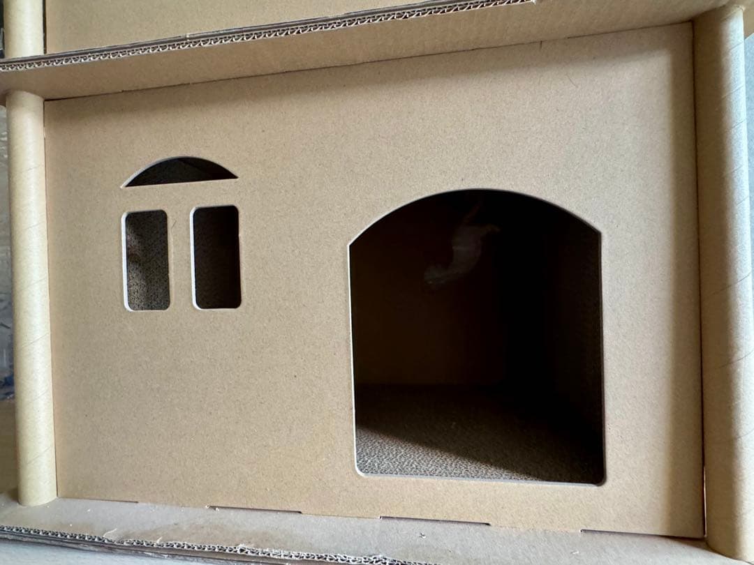 Petique キャットハウス　コンドミニアム　段ボール製キャットタワー 2階建