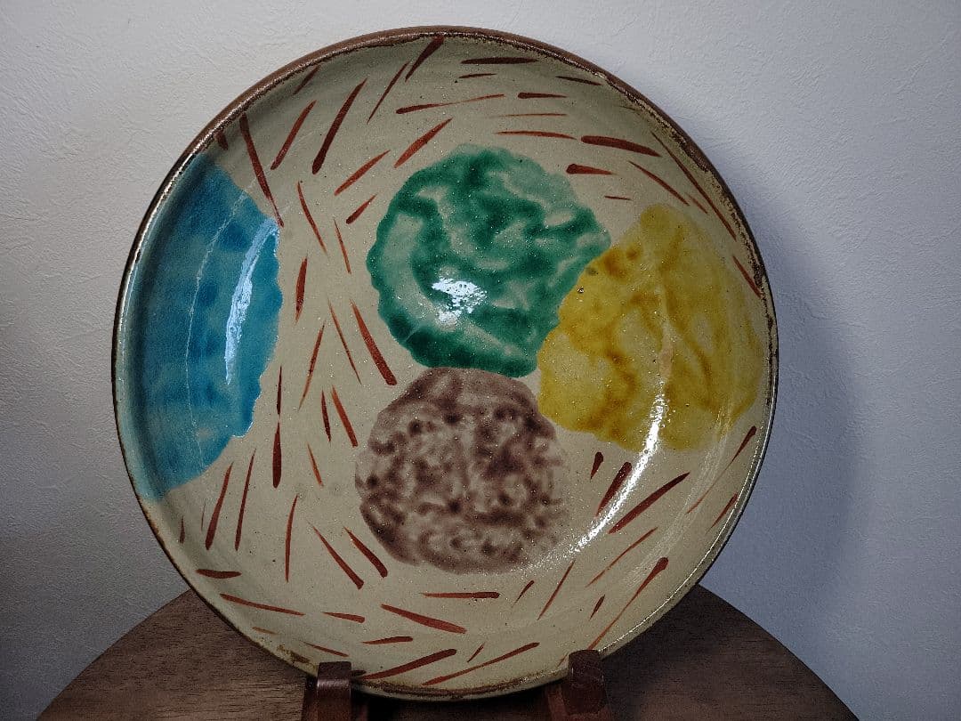山田真萬　赤絵皿　やちむん