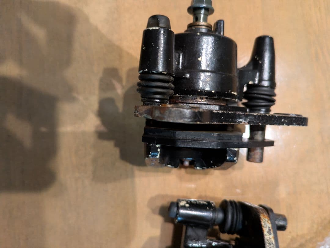 ゼファー400ブレーキキャリパー前後　リアマスターシリンダーセット