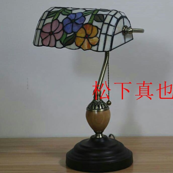 高級感溢れる☆照明ステンドランプ ステンドグラス アンティーク花柄松下真也出|