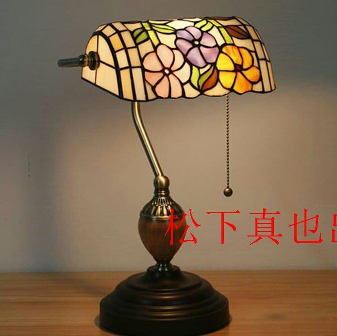 高級感溢れる☆照明ステンドランプ ステンドグラス アンティーク花柄松下真也出|